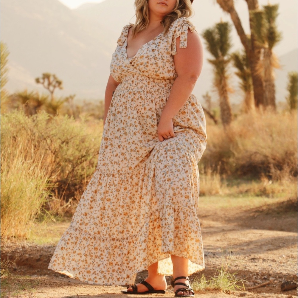 Plus Size Floral Maxi Dress